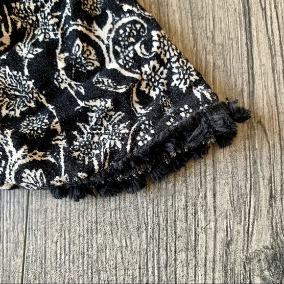 Black and white summer dress by Xhilaration - Juniors Size Small - Picture 3 of 10